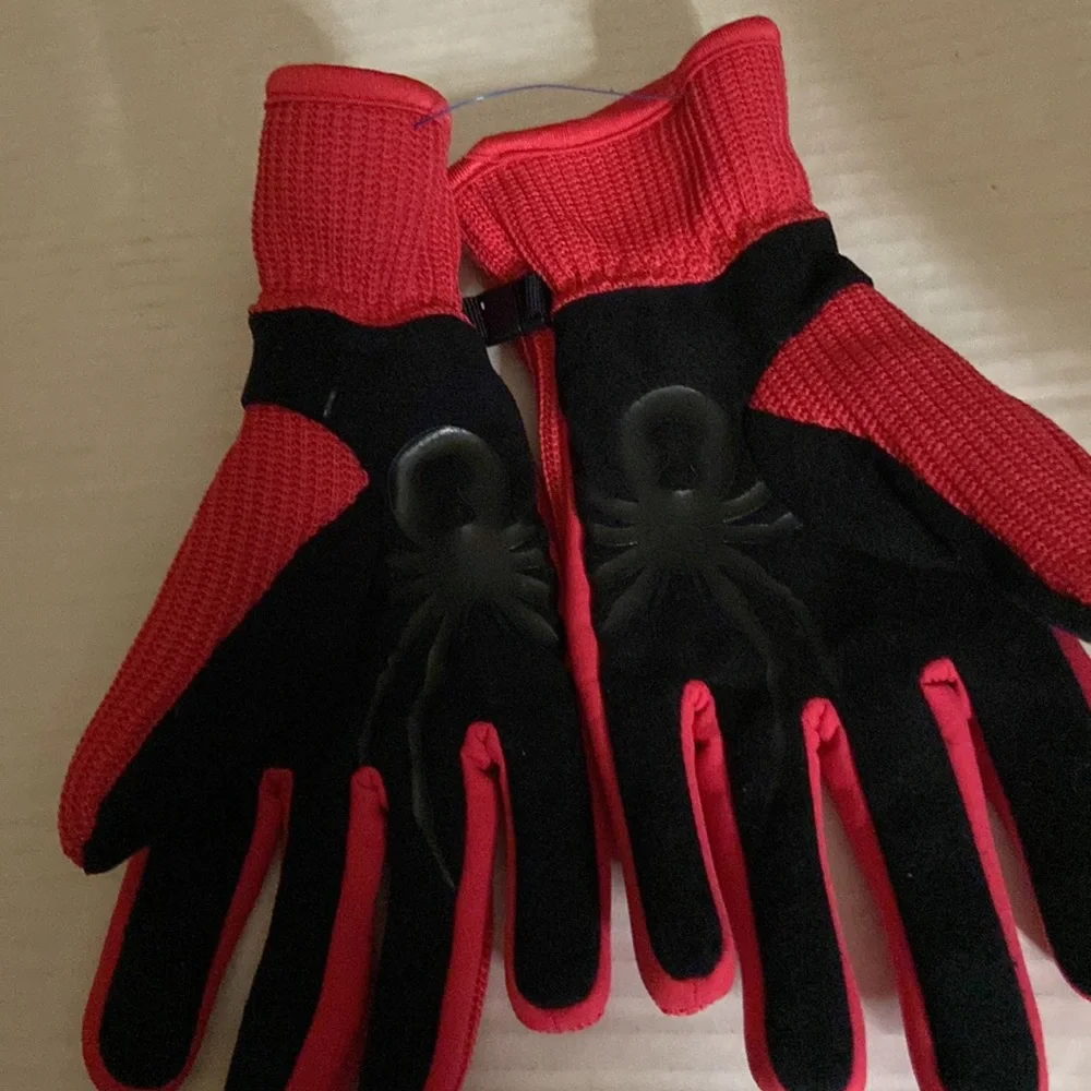 Spider gloves